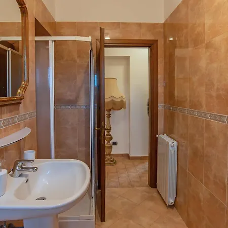 Golden View Apartment With Pool Apartment *