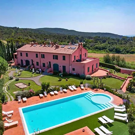 Golden View Apartment With Pool Apartment